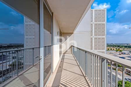 2 Bedroom Flat for Sale in Al Raha Beach, Abu Dhabi - Private Beach Access | Road View | Vacant Soon