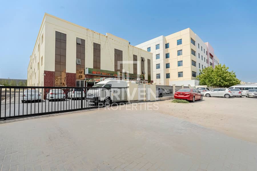 位于迪拜投资园区（DIP），2期 的员工宿舍 21000000 AED - 12828341