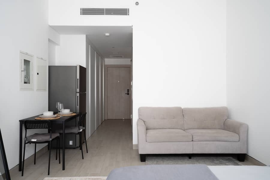 Studio, Luma22 Tower, JVC - Image 6