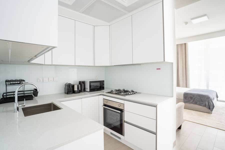 Studio, Luma22 Tower, JVC - Image 10