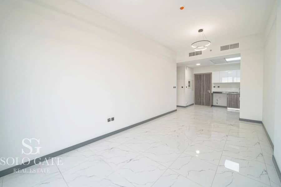 Stylish 2BR | Modern Design | Prime Location