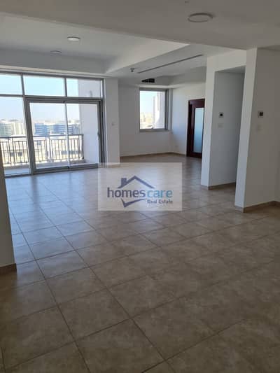 3 Bedroom Flat for Sale in Deira, Dubai - Duplex Type 3 Bedroom with Maids Room in Emaar Tower, Deira