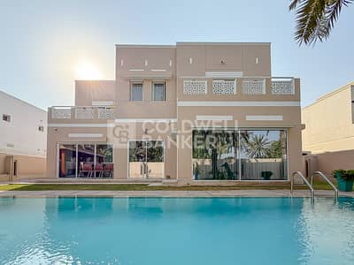 5 Bedroom Villa for Sale in The Meadows, Dubai - Luxurious Villa | Modern and Aesthetic