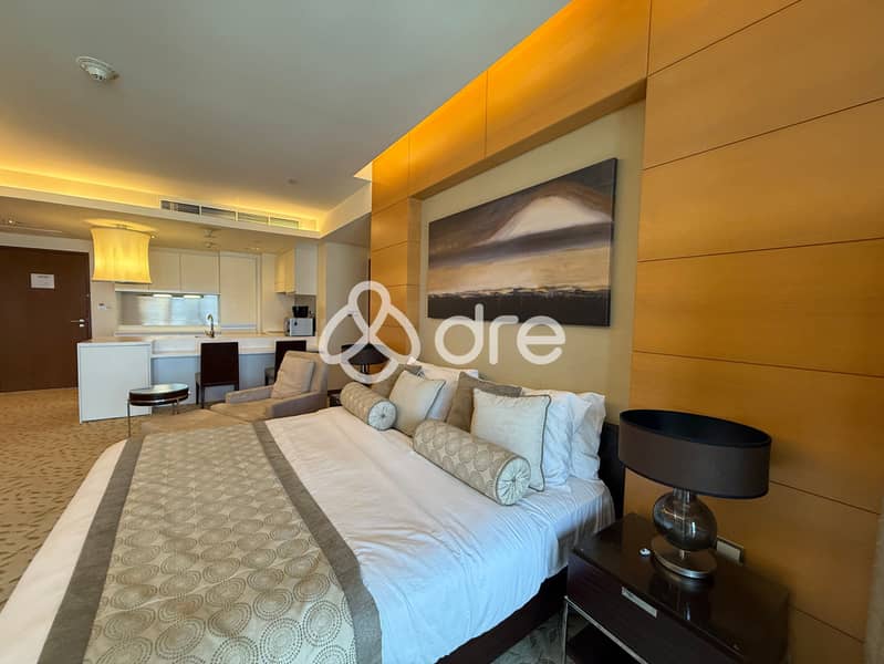 HUGE LAYOUT | VACANT | HIGH FLOOR