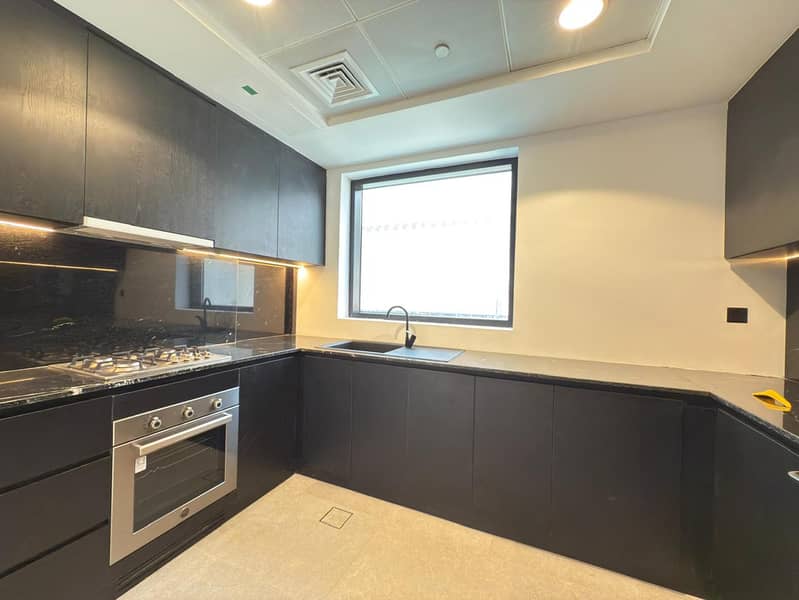 Brand New Spacious Apartment in Family Building With Pool - Image 9