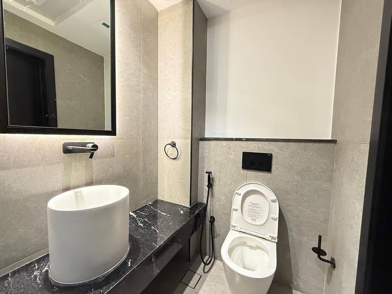 Brand New Spacious Apartment in Family Building With Pool - Image 12