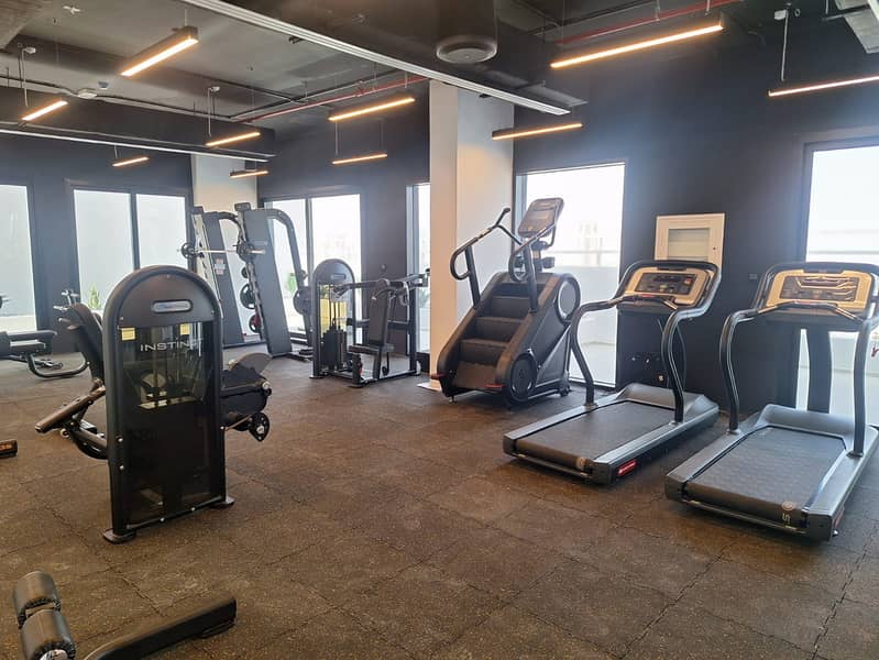 Brand New Spacious Apartment in Family Building With Pool - Image 18