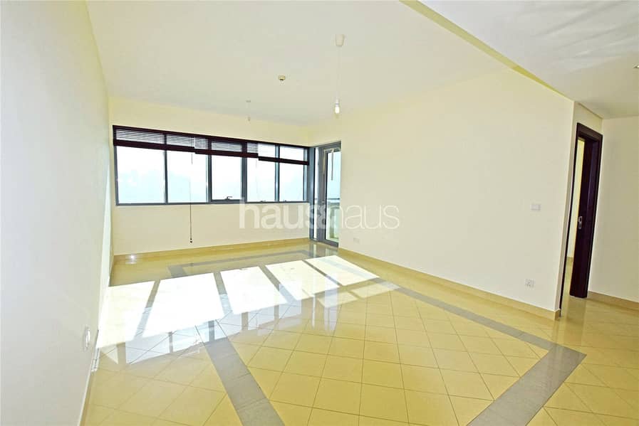 Large 1 Bed | 989 sq. ft | Vacant December