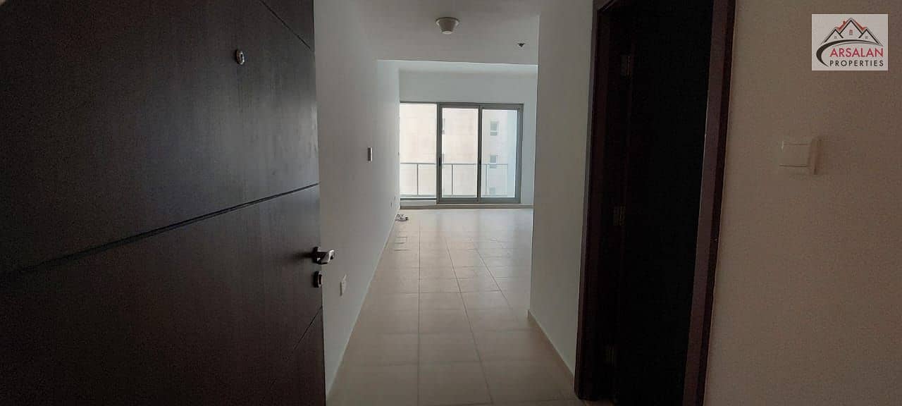 4 f1cbd209-3b86-403f-99e6-2d5bbe126823. jpg