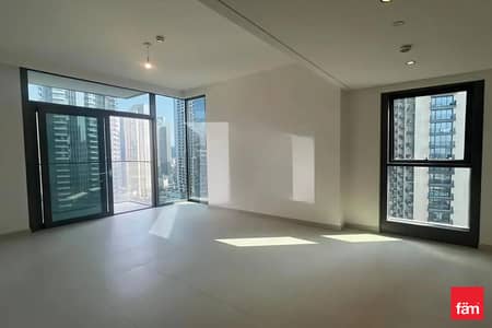 2 Bedroom Flat for Rent in Downtown Dubai, Dubai - Vacant | Unfurnished | Mid Floor
