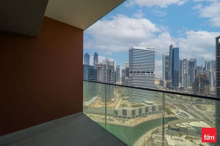 Studio for Rent in Business Bay, Dubai - High Floor| Vacant|Full Burj Khalifa & Canal Views