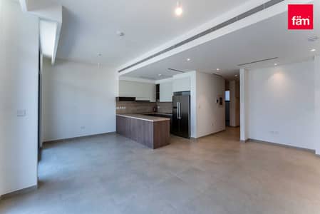 3 Bedroom Villa for Rent in Mudon, Dubai - Luxurious 3 Bed Plus Maid Villa on Park for RENT