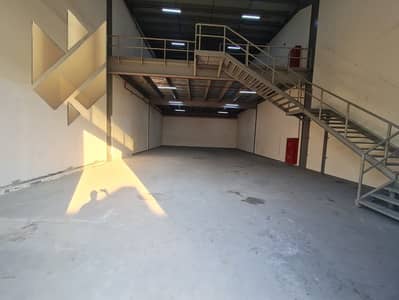 工业园区， 夏尔迦 仓库待租 - صورة واتساب بتاريخ 1447-03-27 في 19.14. 44_0686f2fa. jpg