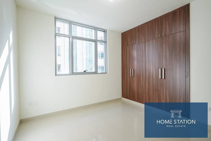 CHILLER AC FREE BRAND NEW BALCONY VACANT NOW PARKING NEAR MOE