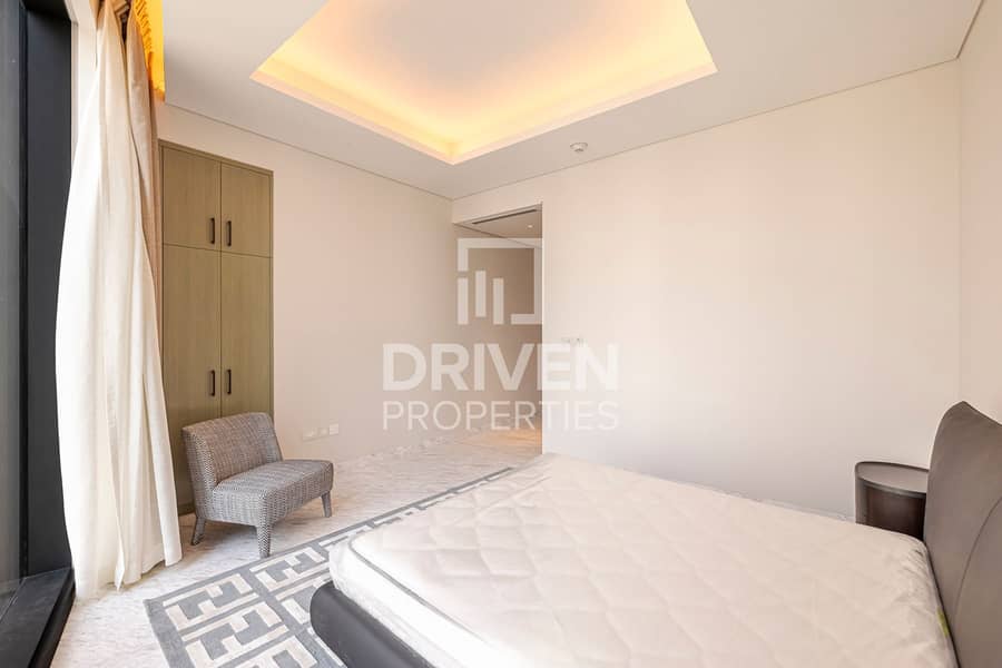 Ultra-Luxury Designer Finished Exquisite Penthouse - Image 12