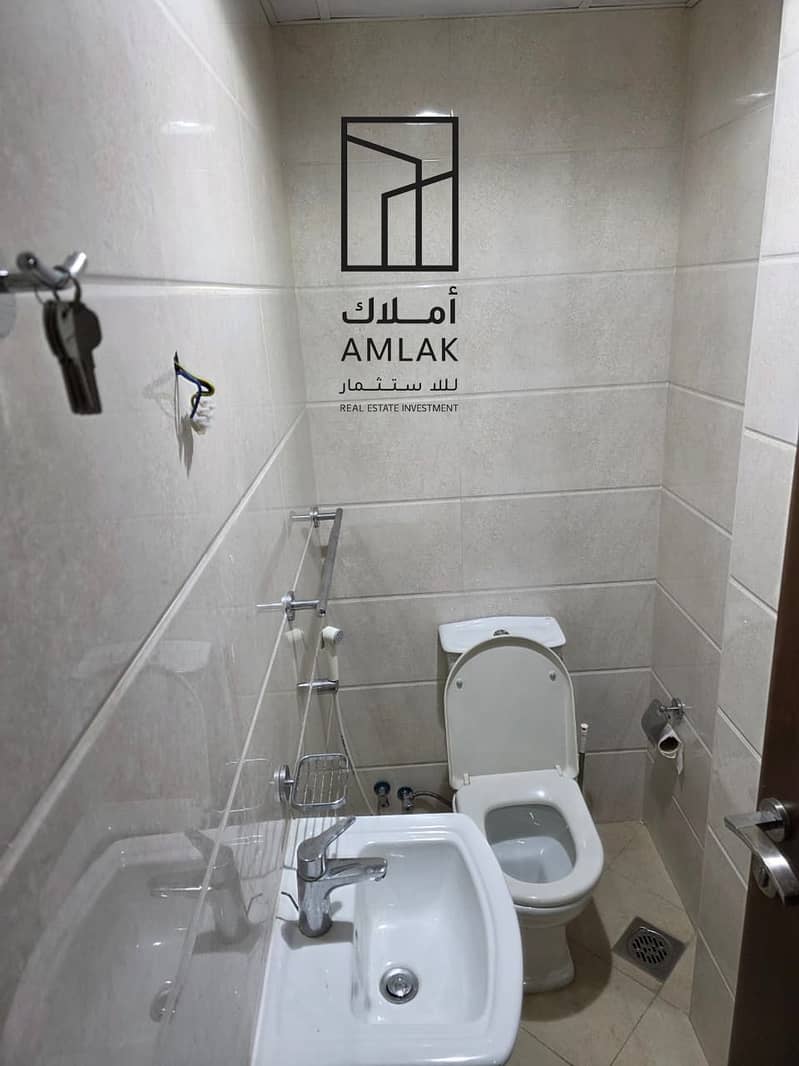 6 05 Bathroom 02. jpeg