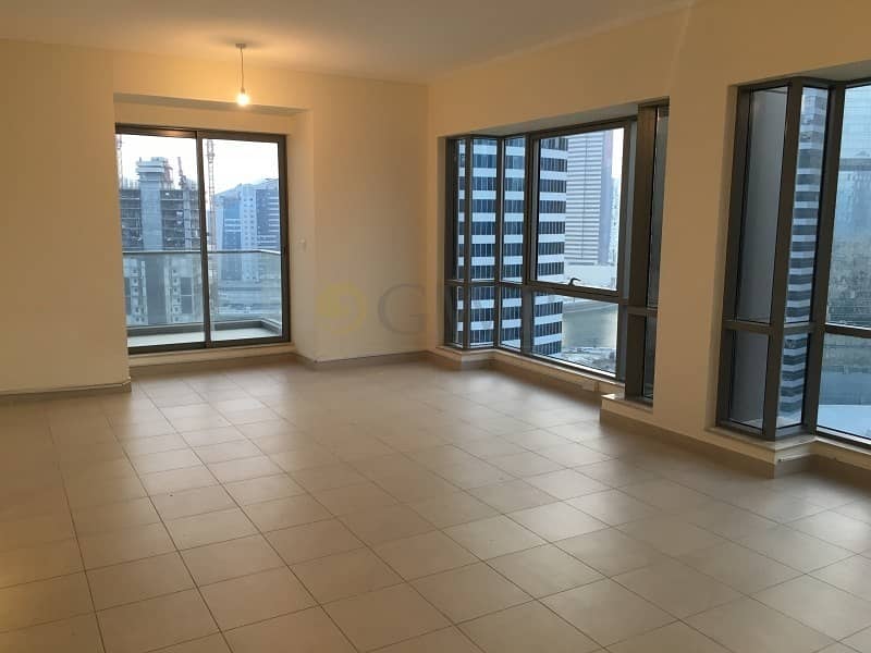 Spacious 2bd apt I High floor I Burj view