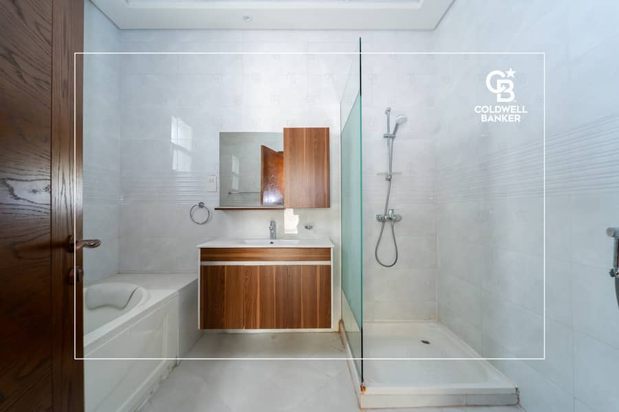 Single Row | Spacious | Customized | Private Pool - Image 13