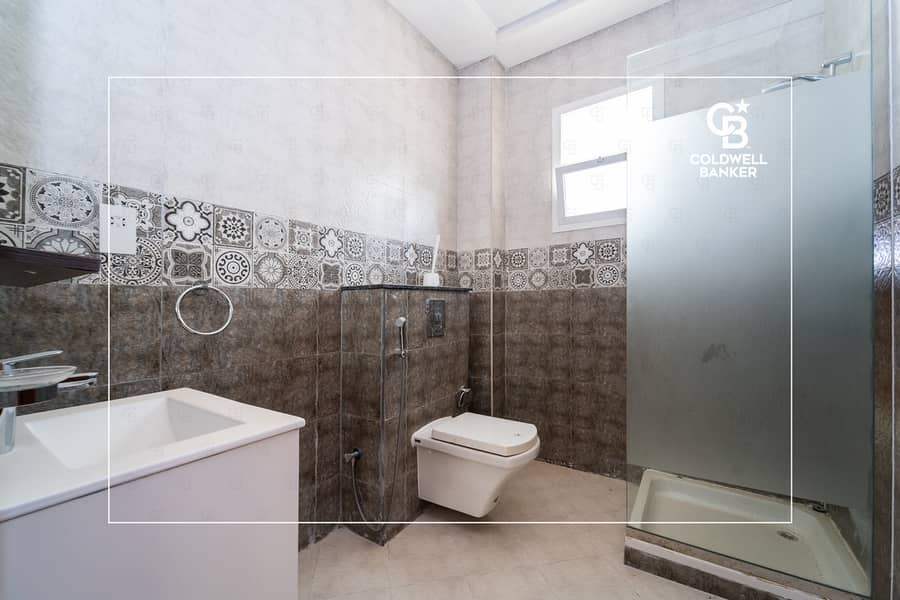 Single Row | Spacious | Customized | Private Pool - Image 17