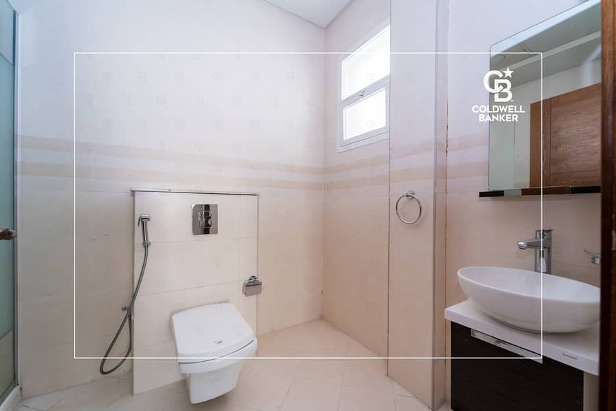 Single Row | Spacious | Customized | Private Pool - Image 20