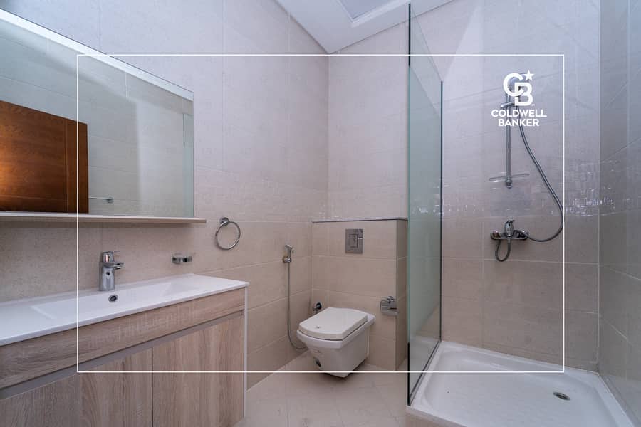 Single Row | Spacious | Customized | Private Pool - Image 26