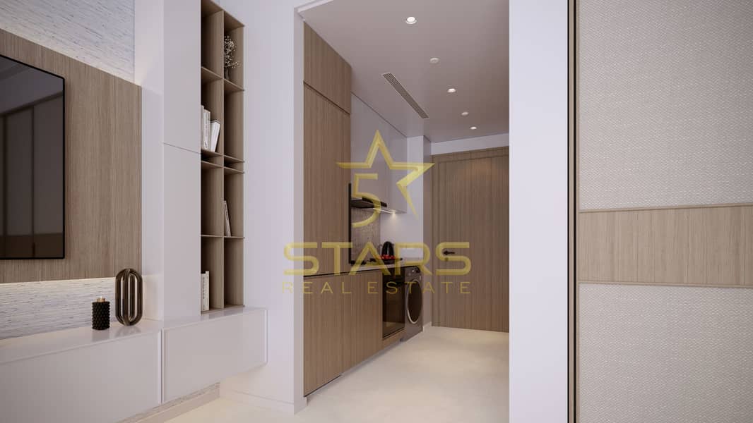 5 STUDIO (3) (1). jpg