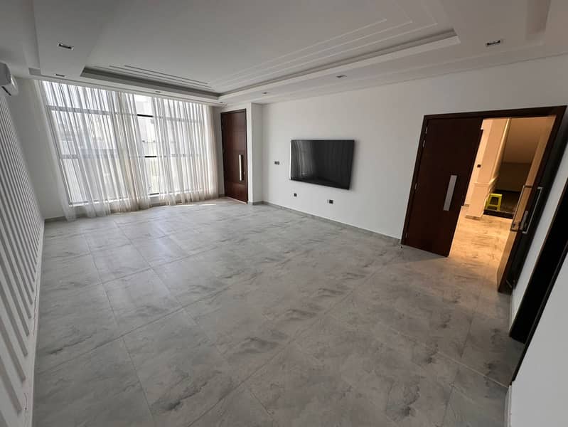 32 صورة واتساب بتاريخ 2025-09-20 في 13.49. 59_69c5301c. jpg