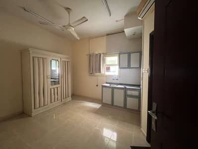 استوديو  للايجار في بوطينة، الشارقة - صورة واتساب بتاريخ 1447-03-28 في 15.51. 14_6ad40620. jpg