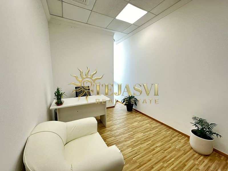 10 36fe61a8-64de-46af-ac23-b99c0ba00106. jpg