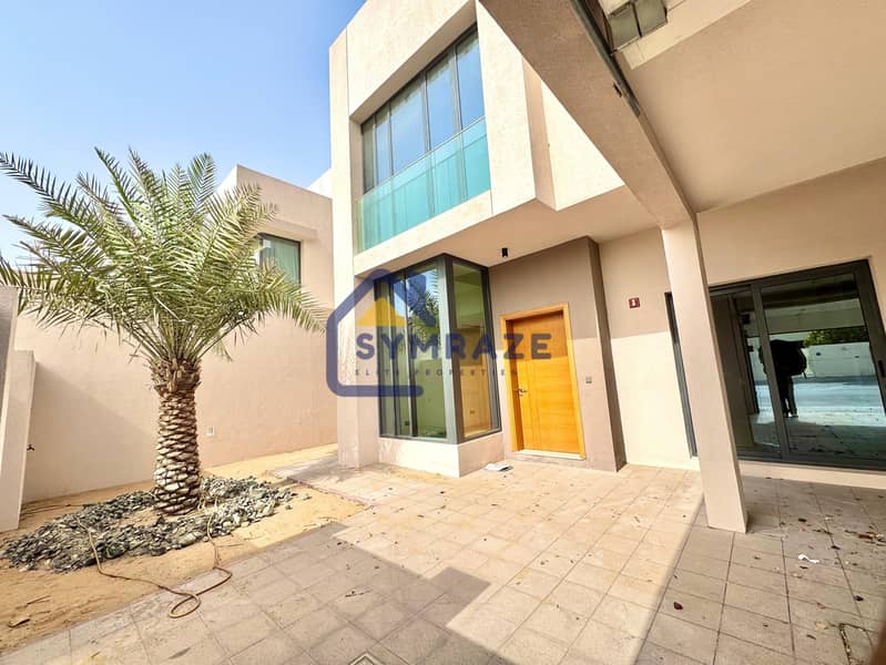 LUXURIOUS 4-BEDROOM MODERN VILLA WITH PRIVATE POOL