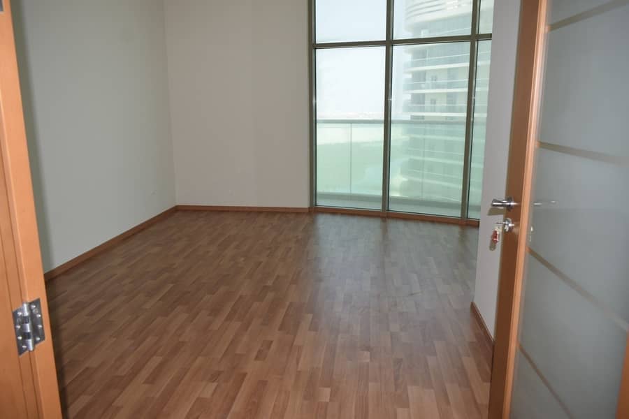 Huge 1 BR Aprt. with Balcony & Water View