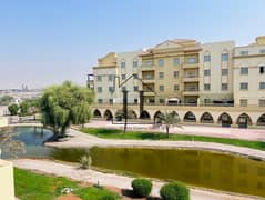 شقة في قرية ياسمين 1 غرفة 350000 درهم - 12830044