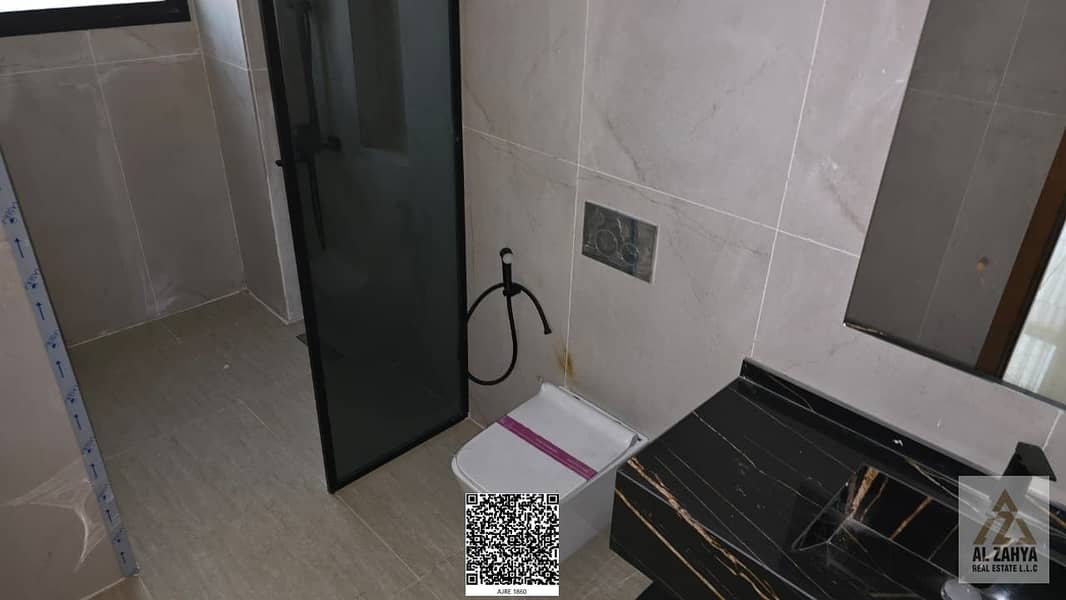 14 dd7ef7bc-7ee3-4eef-8810-d4c125ab8228. jpg