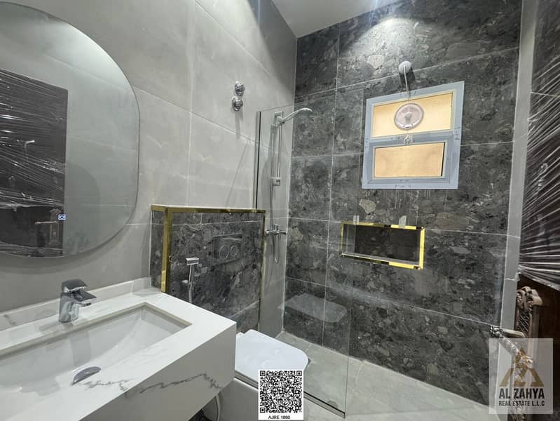 17 e9ecd169-eec6-4192-90fe-61a5bd5ddd3c. jpg