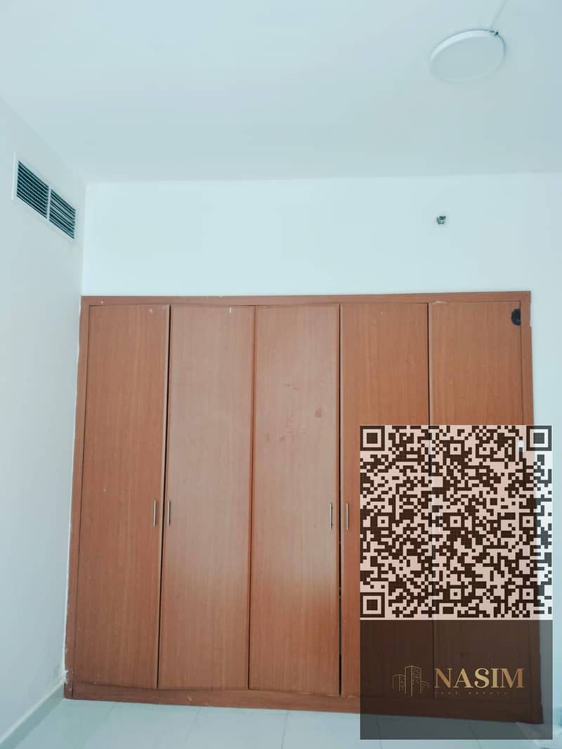 12 5af22433-6bac-4e0d-9dc6-f7266fd9fe30. jpg