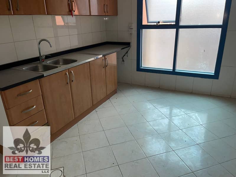 9 NT3BHK12. jpg