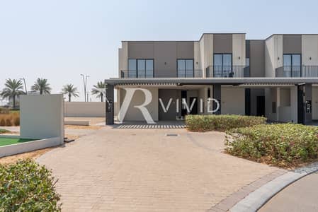 4 Bedroom Townhouse for Sale in Dubai South, Dubai - Single Row | Corner Unit | Close To Pool