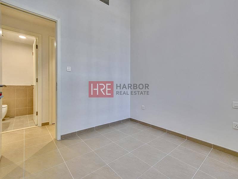 Modern Apartment | Prime Location | Large Layout - Image 8