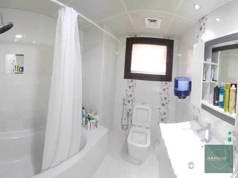 20 858a4d64-03cc-4196-aabe-cfe0db2b57bf. jpg