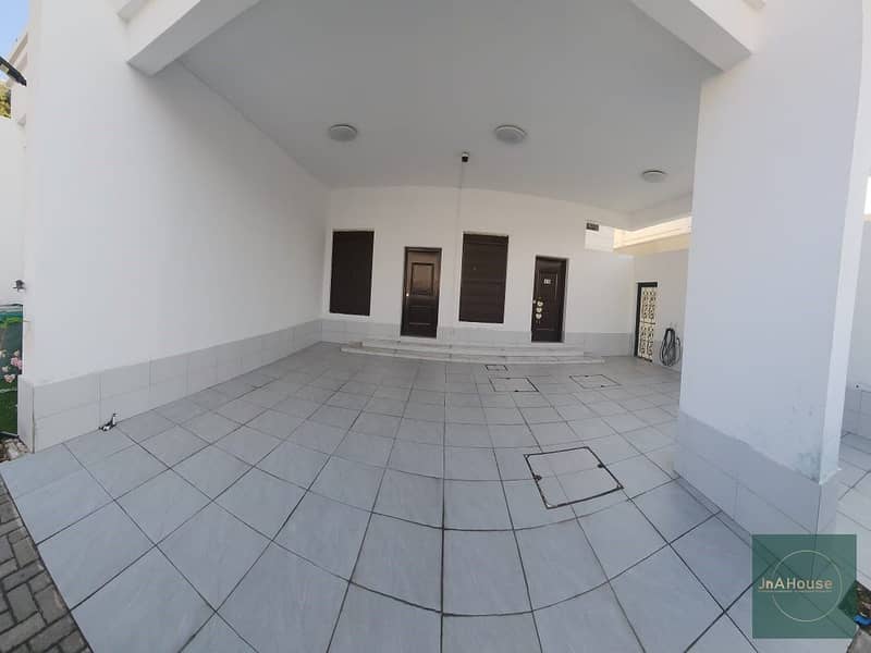 24 b30b9792-e1e0-456d-8616-31cabde708c1. jpg