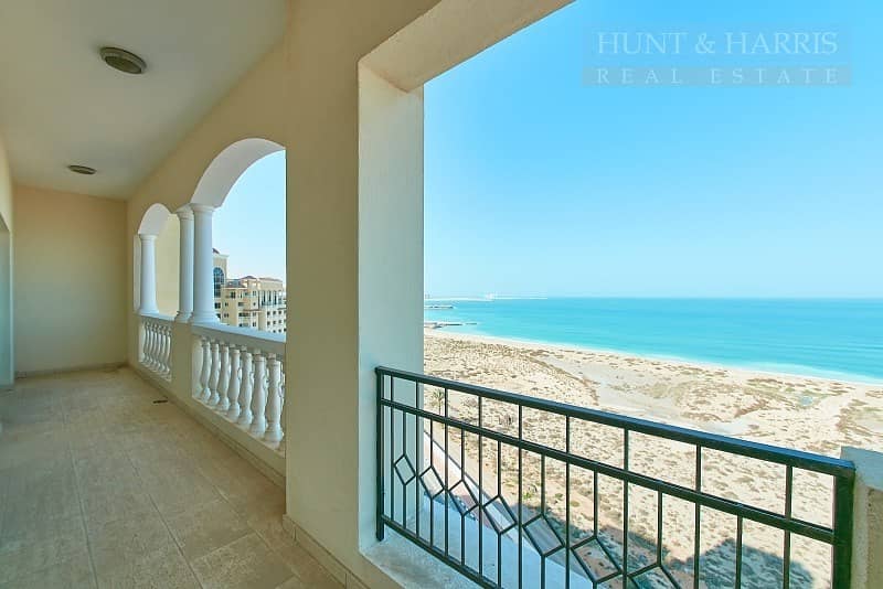 Excellent Value - Stunning Sea and Sunset Views!