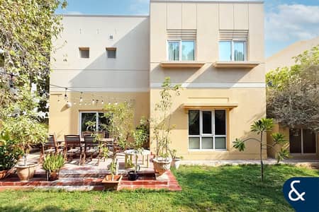 4 Bedroom Villa for Sale in The Meadows, Dubai - Renovation Opportunity | 4 Bedrooms | Vacant