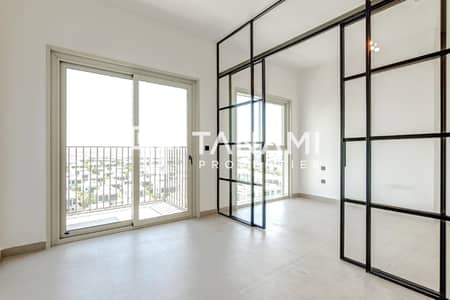 2 Bedroom Flat for Sale in Dubai Hills Estate, Dubai - On Higher Floor | Bright 2 BHK | Skyline View