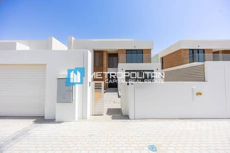 4 Bedroom Villa for Sale in Saadiyat Island, Abu Dhabi - Single Row| 4BR+Maids Room| Ready To Move| Resale