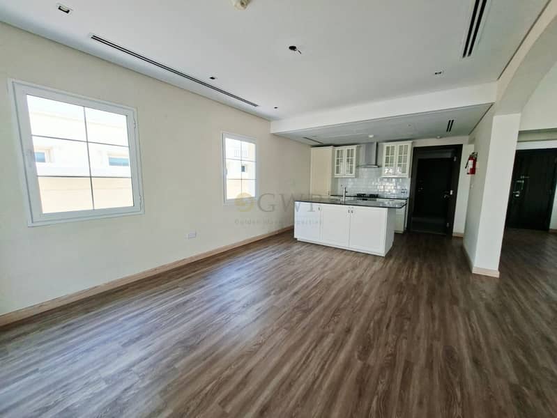 Park Facing |Freshly Painted |Clean |Easy Access