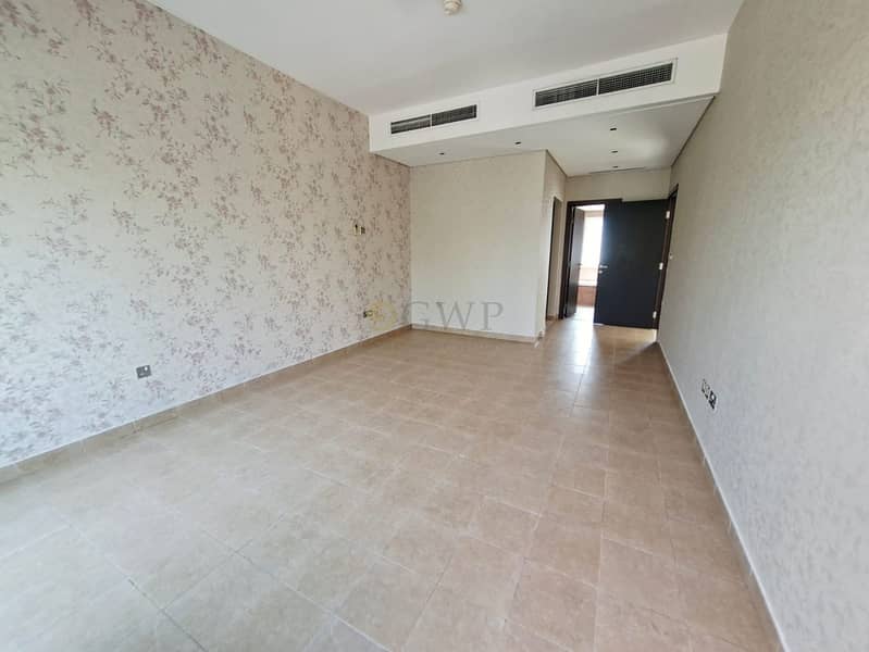 Park Facing |Freshly Painted |Clean |Easy Access - Image 7