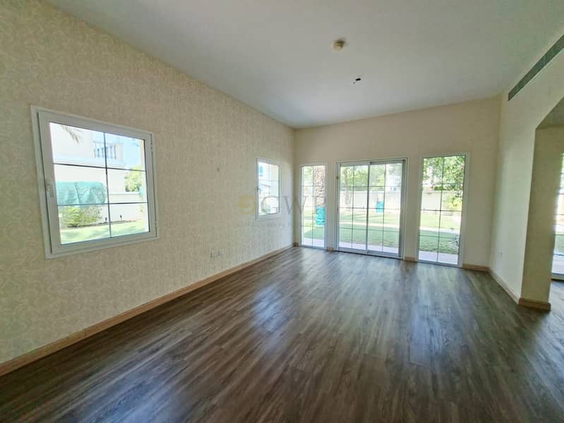 Park Facing |Freshly Painted |Clean |Easy Access - Image 8