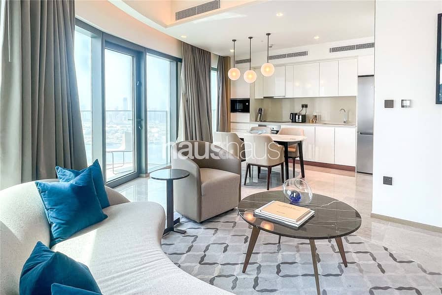 WATERFRONT VIEWS | Luxury Apartment | Corner Unit