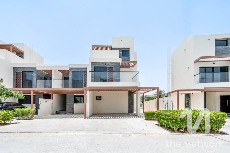 位于达马克山庄，银色温泉别墅区 6 卧室的别墅 5950000 AED - 12855596