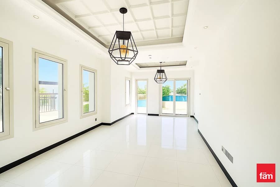 Lake View I Upgraded I Huge Plot I Maid I Driver